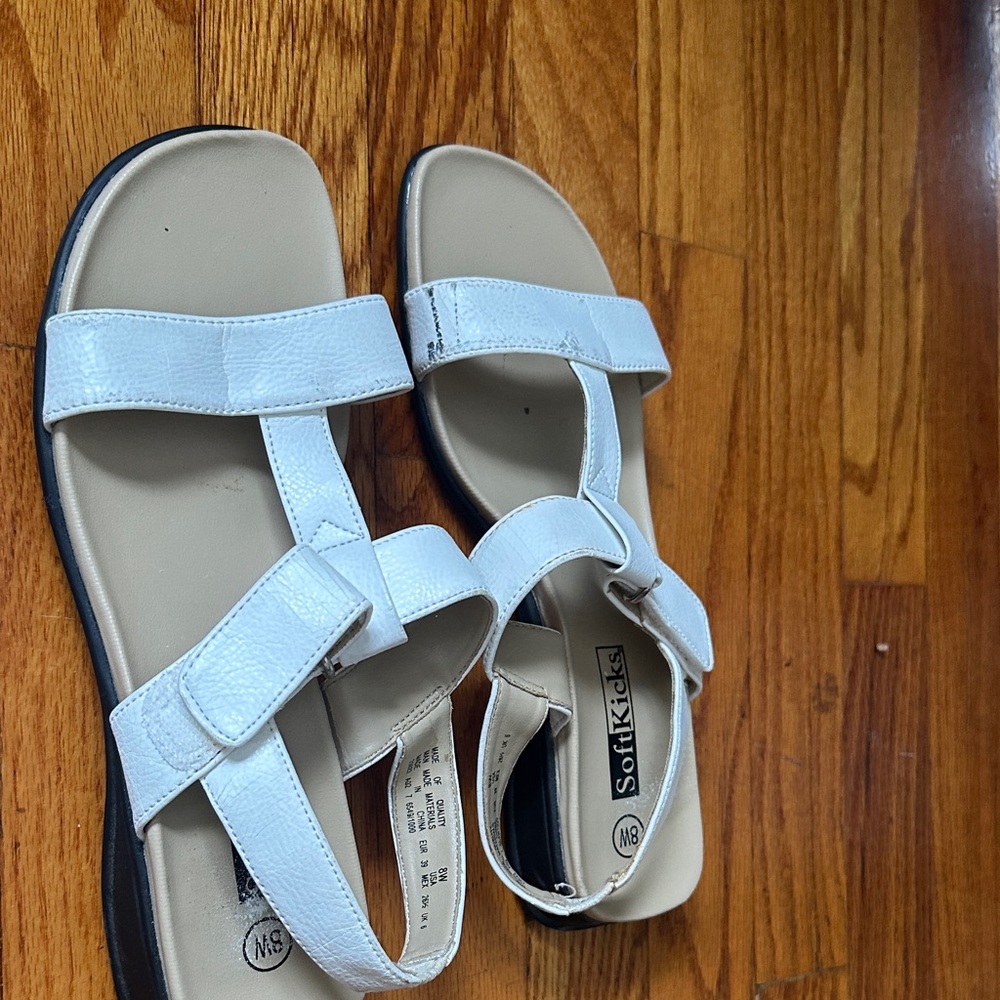 Soft kicks sandals